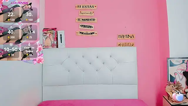 valentina princess  online show from April 13, 2026, 7:03 am