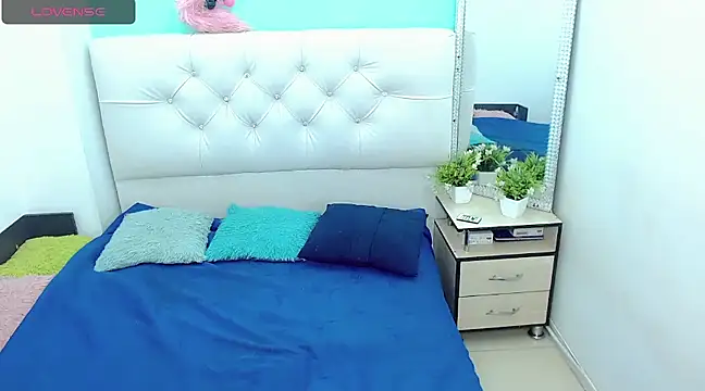 Snapshot of kinverly_sexyx chatting on January 24, 2025, 6:35 pm kinverly sexyx online show from January 24, 2025, 6:35 pm