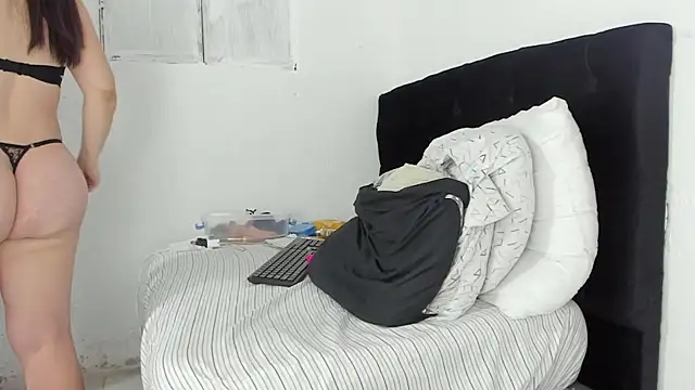 Snapshot of lana_whitee chatting on February 7, 2025, 11:24 pm lana whitee online show from February 7, 2025, 11:24 pm