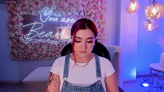 ViolettCastel online show from September 22, 2025, 6:21 pm