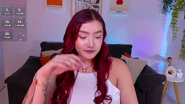 ViolettCastel online show from July 16, 2026, 12:05 am