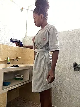 sweetsarabig22cm online show from February 12, 2025, 4:22 pm