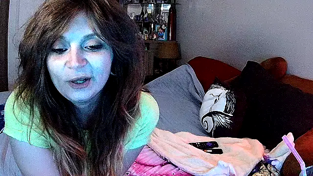 ZeelaXoXo online show from January 14, 2026, 5:24 am