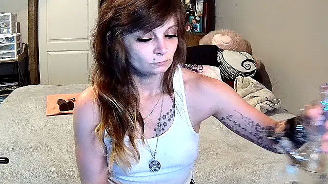 ZeelaXoXo online show from February 24, 2026, 4:43 am