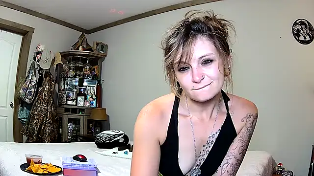 ZeelaXoXo online show from April 11, 2026, 5:12 am