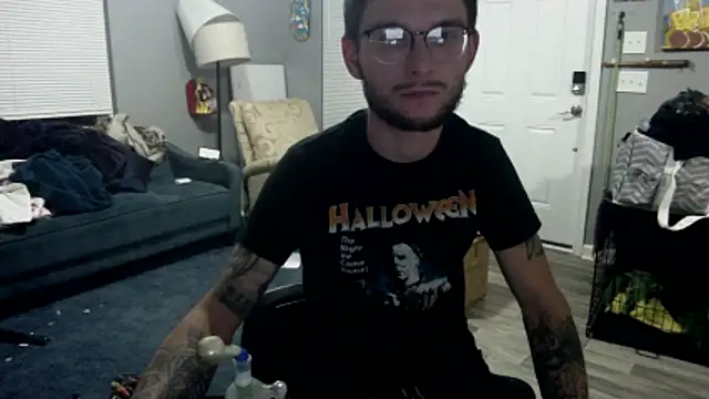 Snapshot of hungkubenski chatting on November 25, 2025, 4:34 am hungkubenski online show from November 25, 2025, 4:34 am