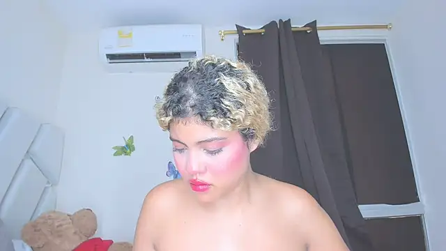 Snapshot of sofiacastillo01 chatting on April 19, 2026, 6:10 pm sofiacastillo01 online show from April 19, 2026, 6:10 pm