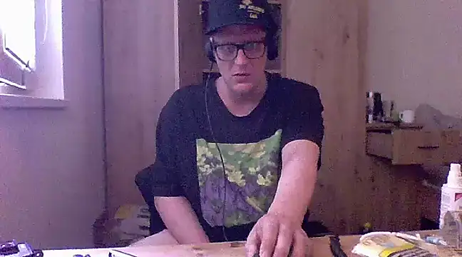 Bigthroaterboy online show from March 1, 2025, 12:12 pm