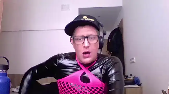 Bigthroaterboy online show from March 16, 2025, 1:06 pm