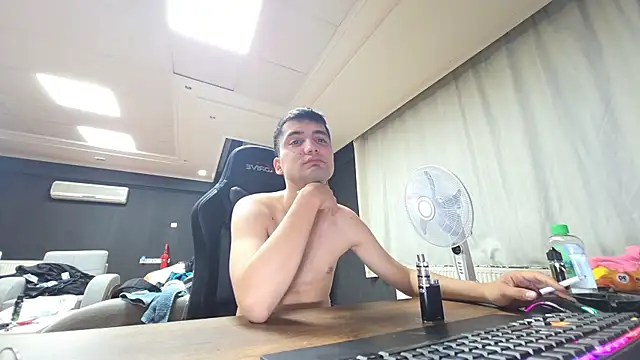 Snapshot of istebenboylebiradamim chatting on October 28, 2025, 6:54 pm istebenboylebiradamim online show from October 28, 2025, 6:54 pm