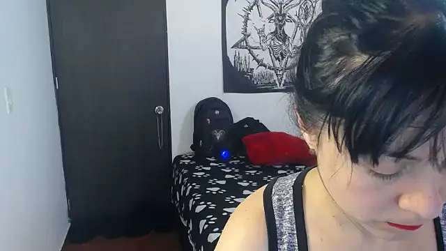 Snapshot of lili_peach chatting on March 16, 2026, 8:24 pm lili peach online show from March 16, 2026, 8:24 pm