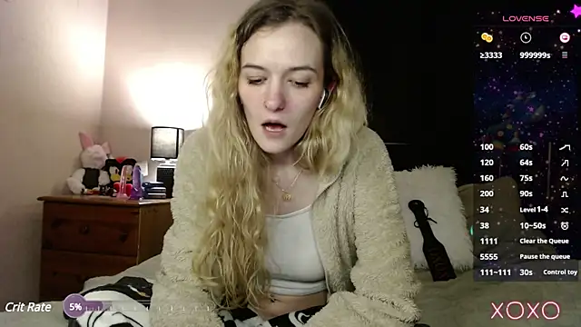 EllieeRose online show from March 18, 2025, 6:03 am