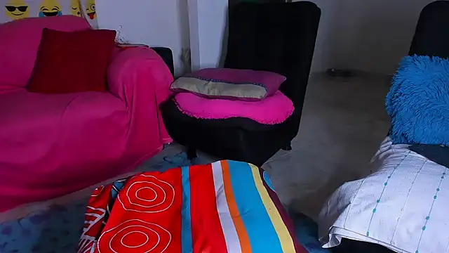 kerlysmith 24 online show from October 3, 2025, 8:39 pm