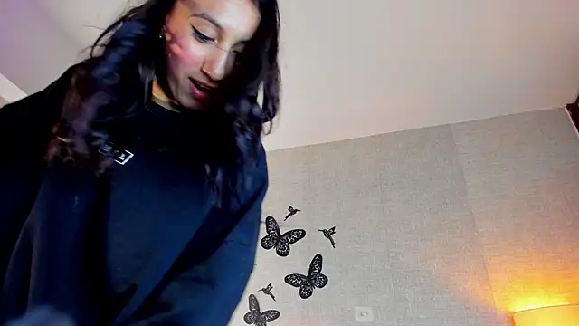 LyaEvanss online show from February 13, 2025, 8:17 am