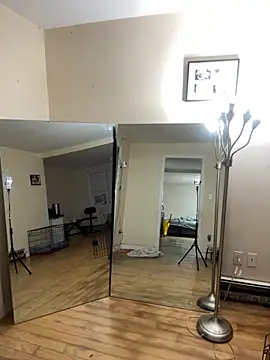 Snapshot of DaddySnowXX chatting on September 27, 2025, 5:23 am DaddySnowXX online show from September 27, 2025, 5:23 am