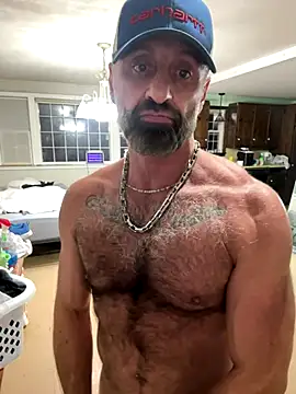 Snapshot of DaddySnowXX chatting on October 13, 2025, 9:20 am DaddySnowXX online show from October 13, 2025, 9:20 am