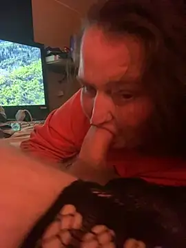 Snapshot of WilldoPita chatting on February 13, 2025, 5:05 am WilldoPita online show from February 13, 2025, 5:05 am