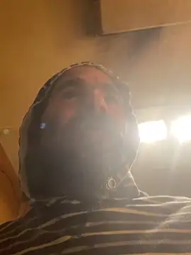 Snapshot of WilldoPita chatting on February 17, 2025, 12:32 am WilldoPita online show from February 17, 2025, 12:32 am