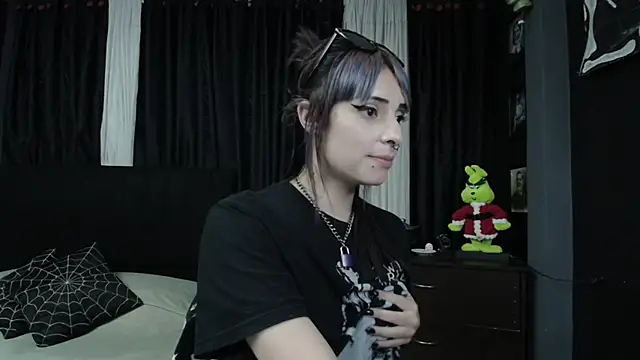 Goddess Mortem online show from December 18, 2024, 2:53 am