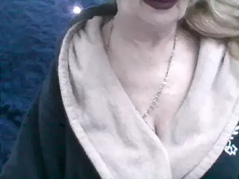 CarlyTreat online show from January 25, 2025, 1:30 pm