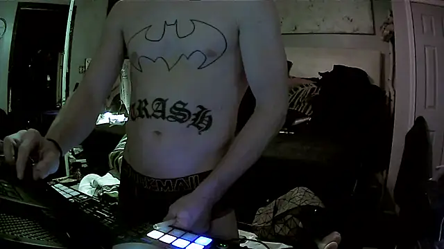 Snapshot of trash4cash chatting on May 3, 2026, 7:47 am trash4cash online show from May 3, 2026, 7:47 am