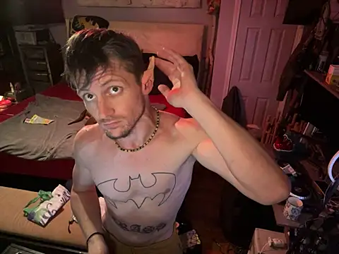 Snapshot of trash4cash chatting on May 4, 2026, 8:16 pm trash4cash online show from May 4, 2026, 8:16 pm