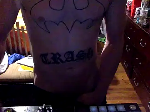 Snapshot of trash4cash chatting on May 24, 2026, 7:41 pm trash4cash online show from May 24, 2026, 7:41 pm