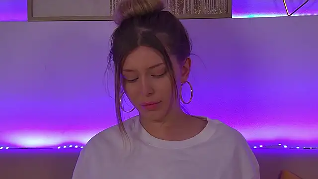 LiliaBianka online show from March 18, 2025, 9:42 am