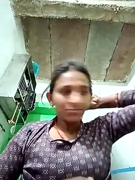 Baby  Shreya online show from December 20, 2025, 9:44 pm