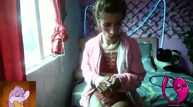 roxy roxxan online show from January 24, 2025, 6:25 pm