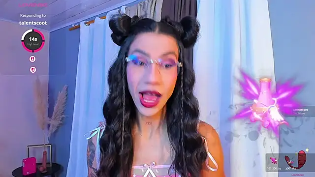 sofiaa grey  online show from October 25, 2025, 12:56 pm