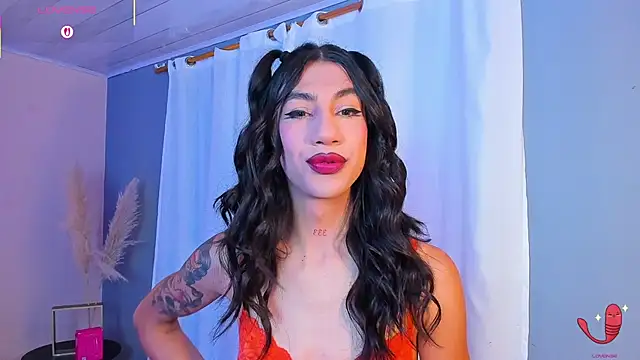 sofiaa grey  online show from November 5, 2025, 12:27 pm