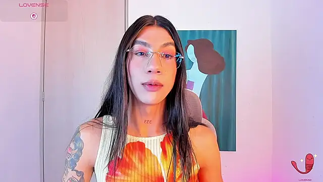 sofiaa grey  online show from February 16, 2026, 1:40 pm