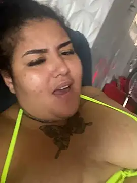 Snapshot of Beatriz31 chatting on December 20, 2024, 2:16 pm Beatriz31 online show from December 20, 2024, 2:16 pm