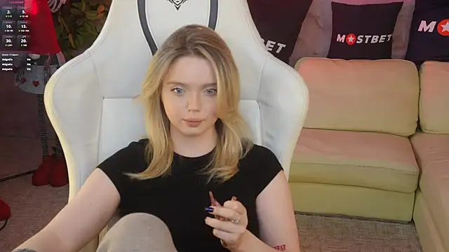 Cassy-Celestial  online show from December 22, 2024, 3:11 am