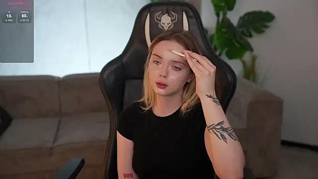 Cassy-Celestial  online show from September 25, 2025, 4:05 am