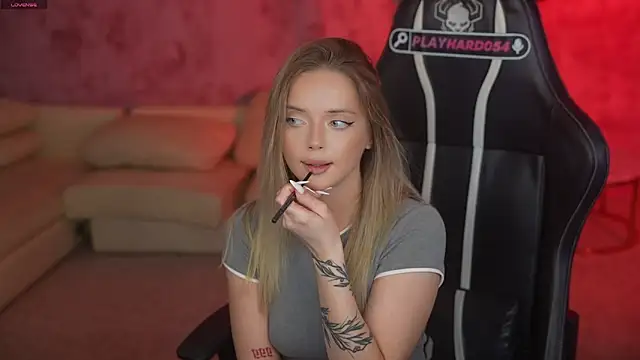 Snapshot of Cassy-Celestial_ chatting on May 31, 2026, 8:21 am Cassy-Celestial online show from May 31, 2026, 8:21 am