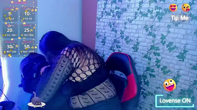 MIABOOBS   online show from November 5, 2025, 3:06 am