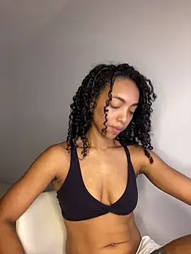 nicoleebony1 online show from May 15, 2026, 4:36 pm