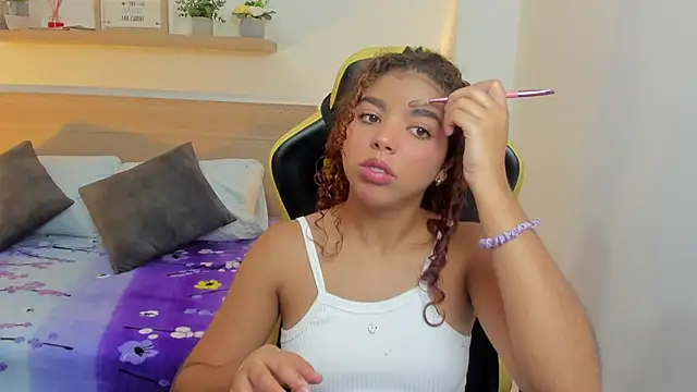 aurora rodriguez online show from January 23, 2025, 12:19 pm