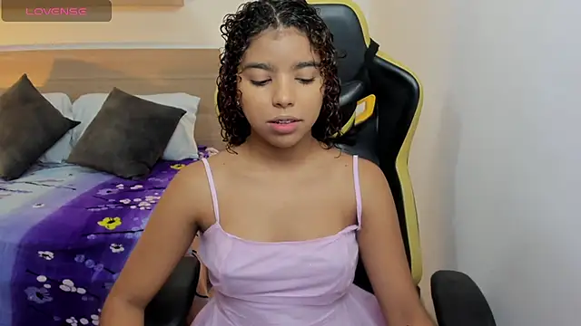 aurora rodriguez online show from January 28, 2025, 12:11 pm