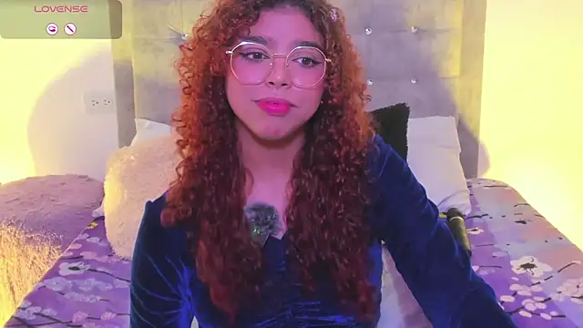 aurora rodriguez online show from March 7, 2025, 2:46 am