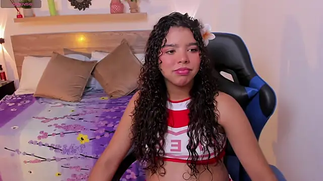 aurora rodriguez online show from October 22, 2025, 12:49 pm