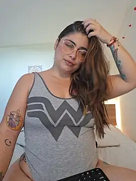 Juliietha servas online show from October 13, 2025, 9:48 pm