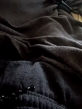 Beyraul123 online show from December 17, 2025, 4:24 pm