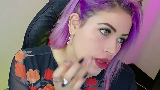 Natalia Montoya online show from June 12, 2026, 11:57 pm