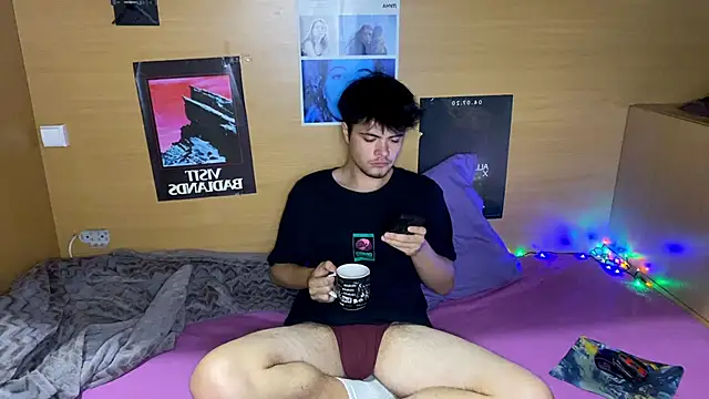 mystrauud online show from October 19, 2025, 7:58 pm