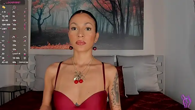 LunaRuso online show from February 12, 2025, 8:29 pm