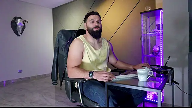 mattmasterss online show from March 10, 2025, 4:03 pm