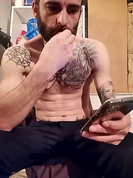 Snapshot of Antonio_Vatooo chatting on February 18, 2025, 9:31 pm Antonio Vatooo online show from February 18, 2025, 9:31 pm